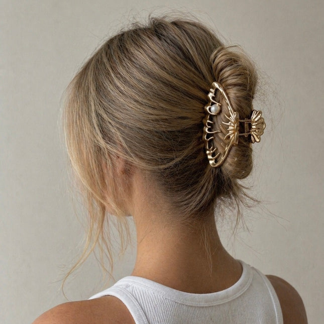 Shell Glow Hairclip